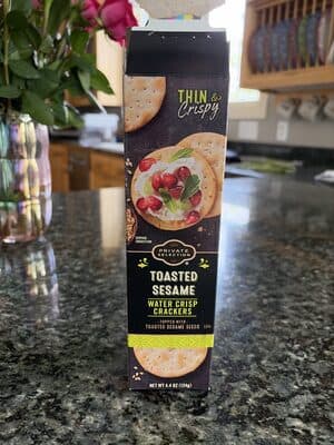Toasted sesame water crisp crackers